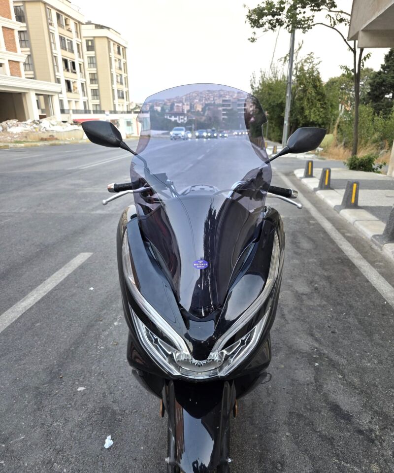MOTOCAM Honda PCX Ön Cam 2018-2020 Model 65cm Füme Renkli 4mm ORTA BOYLU