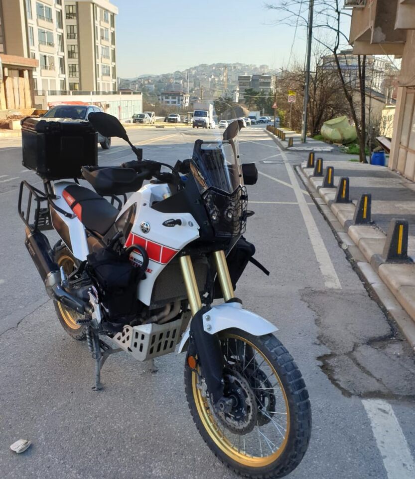 MOTOCAM Yamaha Tenere Rall 700 Ön Cam 2019-2026 Model 39cm Şeffaf Renkli 4mm