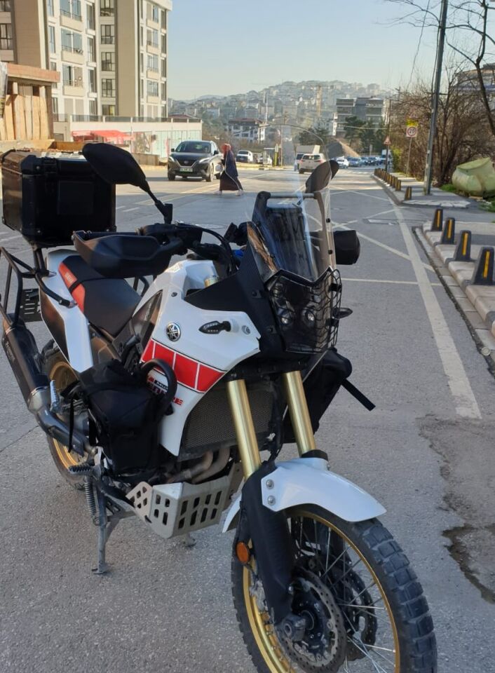 MOTOCAM Yamaha Tenere Rall 700 Ön Cam 2019-2026-2026 Model 39cm Şeffaf Renkli 4mm