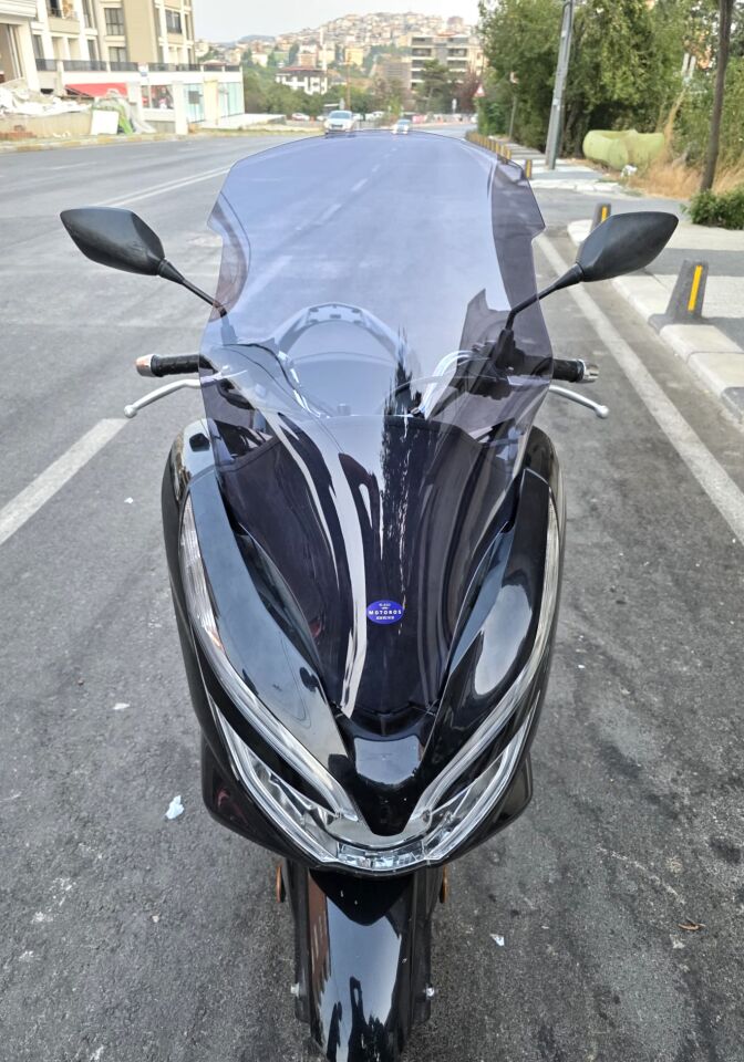 MOTOCAM Honda PCX Ön Cam 2018-2020 Model 65cm Füme Renkli 4mm ORTA BOYLU