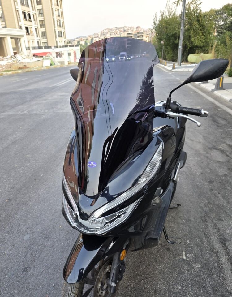 MOTOCAM Honda PCX Ön Cam 2018-2020 Model 65cm Siyah Renkli 4mm ORTA BOYLU