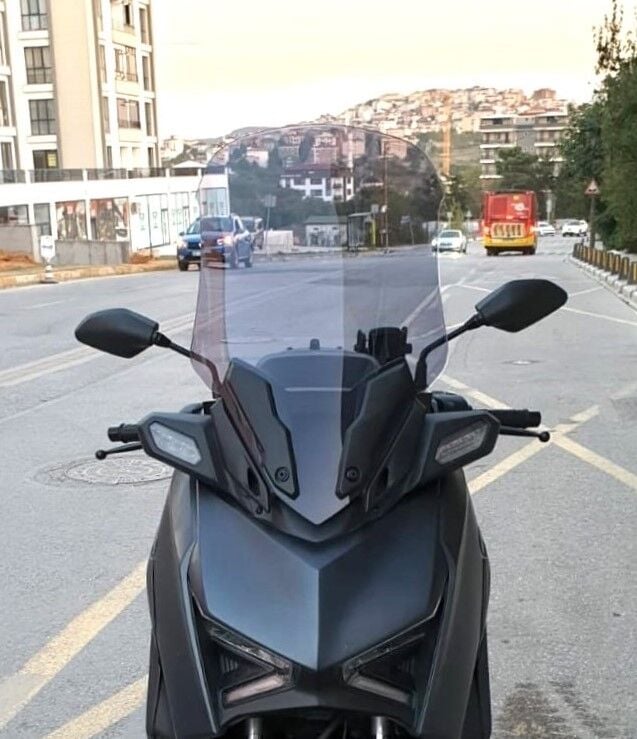 MOTOCAM Yamaha Xmax Ön Cam 2023-2026 Model 65cm Füme Renkli 4mm