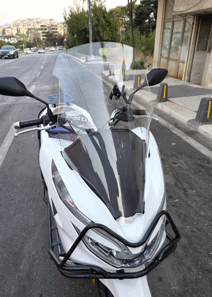 MOTOCAM Honda PCX Ön Cam 2018-2020 Model 65cm Şeffaf Renkli 4mm ORTA BOYLU
