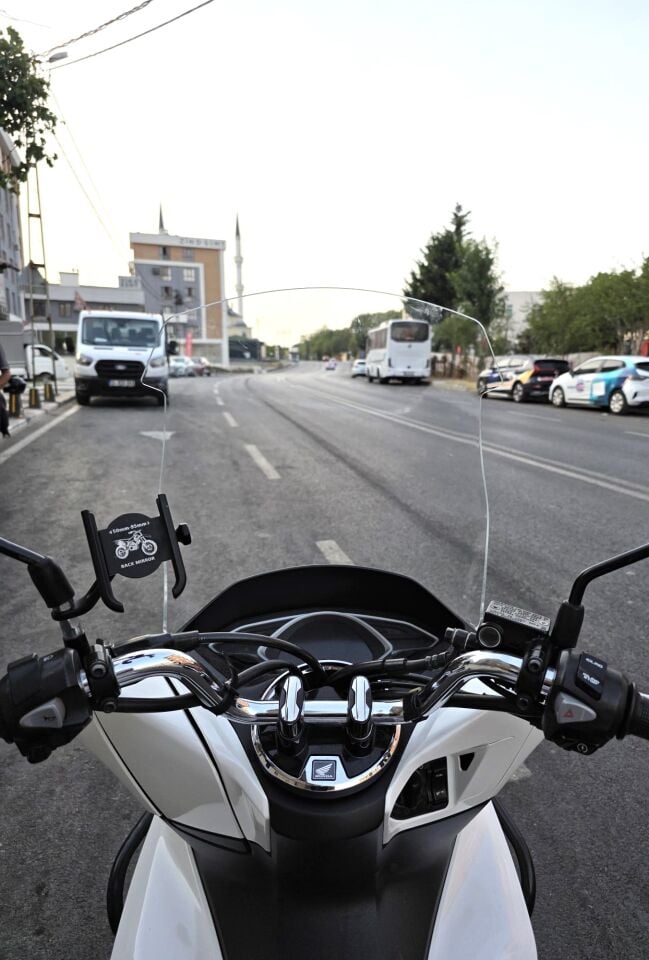 MOTOCAM Honda PCX Ön Cam 2018-2020 Model 65cm Şeffaf Renkli 4mm ORTA BOYLU