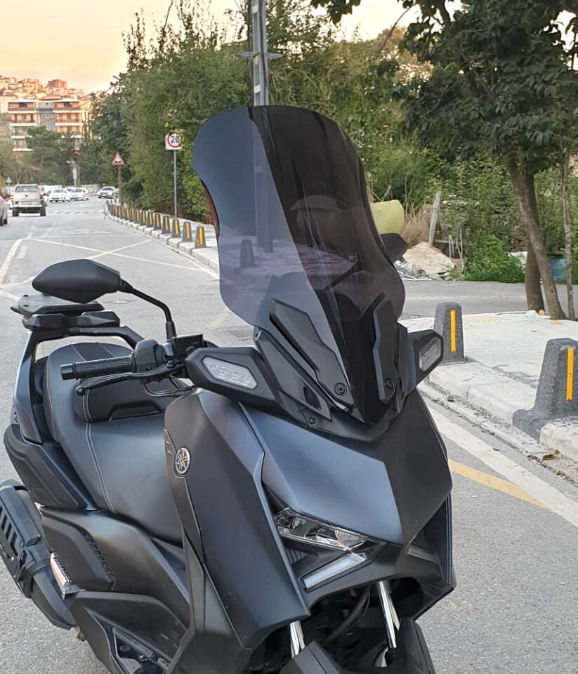 MOTOCAM Yamaha Xmax Ön Cam 2023-2026 Model 65cm Siyah Renkli 4mm