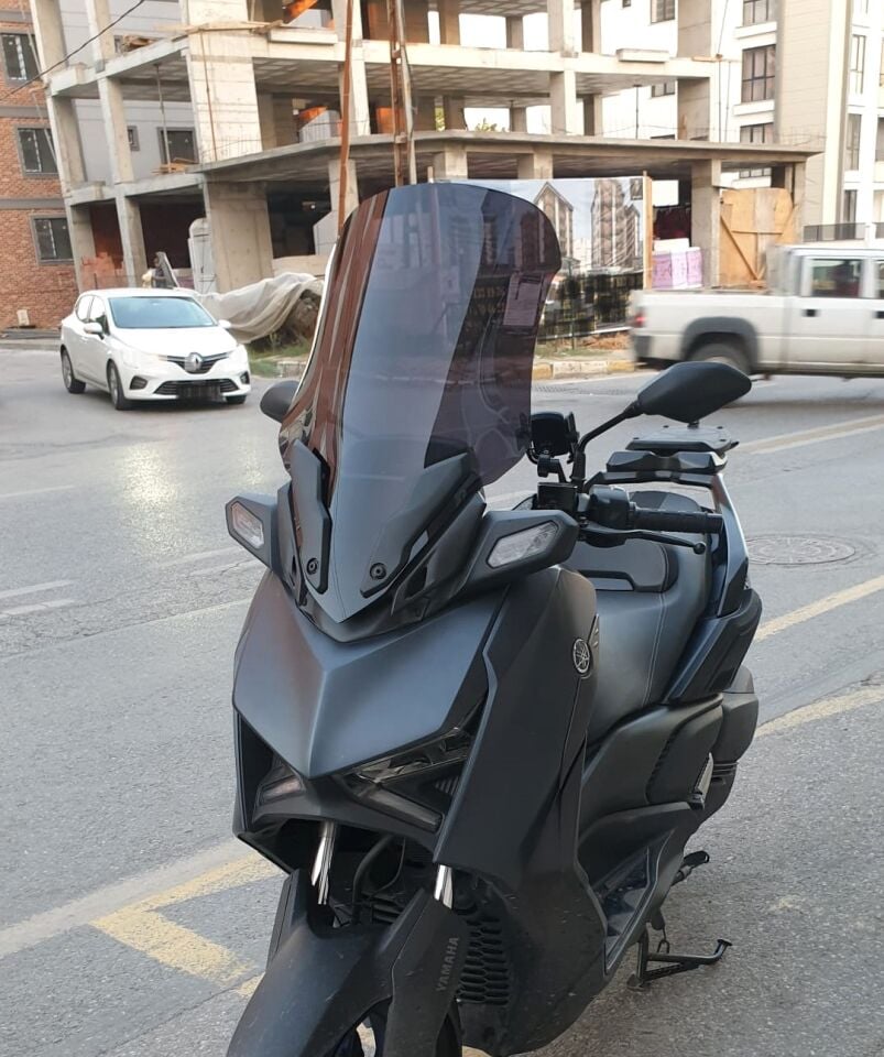 MOTOCAM Yamaha Xmax Ön Cam 2023-2026 Model 65cm Siyah Renkli 4mm