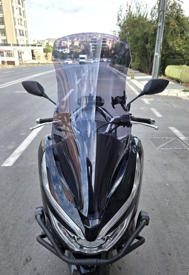 MOTOCAM Honda PCX Ön Cam 2018-2020 Model 83cm Füme Renkli 4mm UZUN