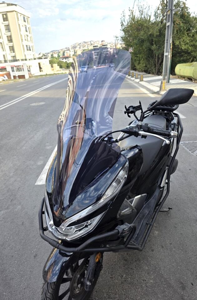 MOTOCAM Honda PCX Ön Cam 2018-2020 Model 83cm Füme Renkli 4mm UZUN