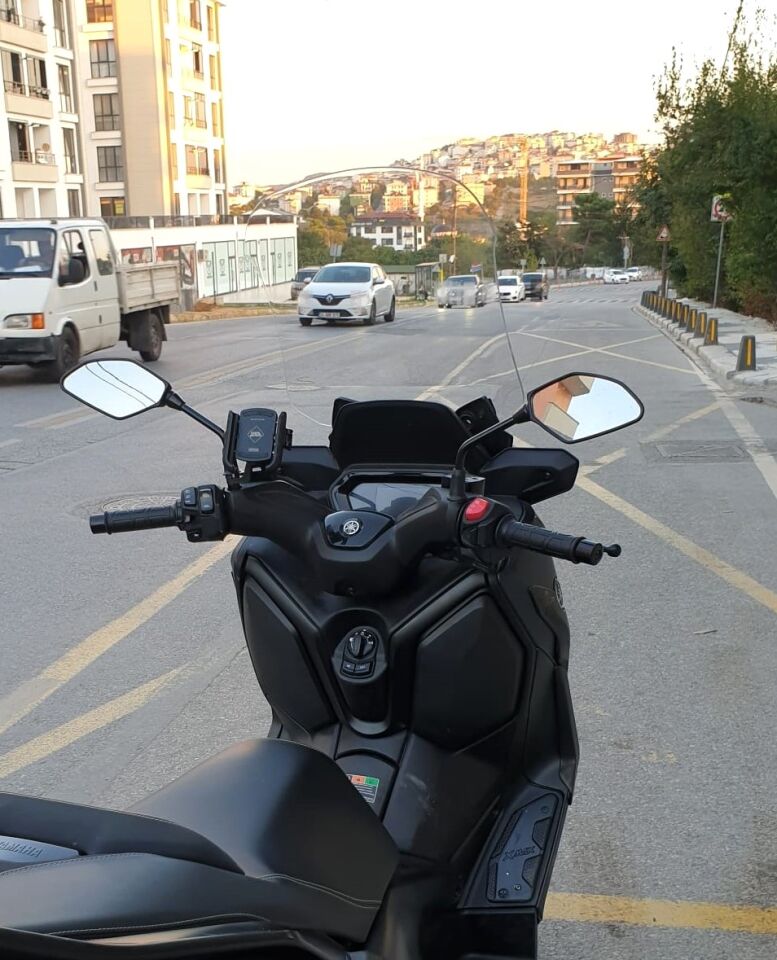 MOTOCAM Yamaha Xmax Ön Cam 2023-2026 Model 65cm Şeffaf Renkli 4mm