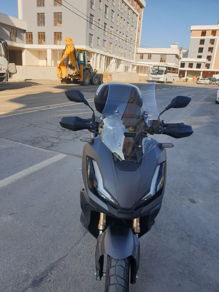 Honda ADV 350 Ön Cam 2023-2025 Model