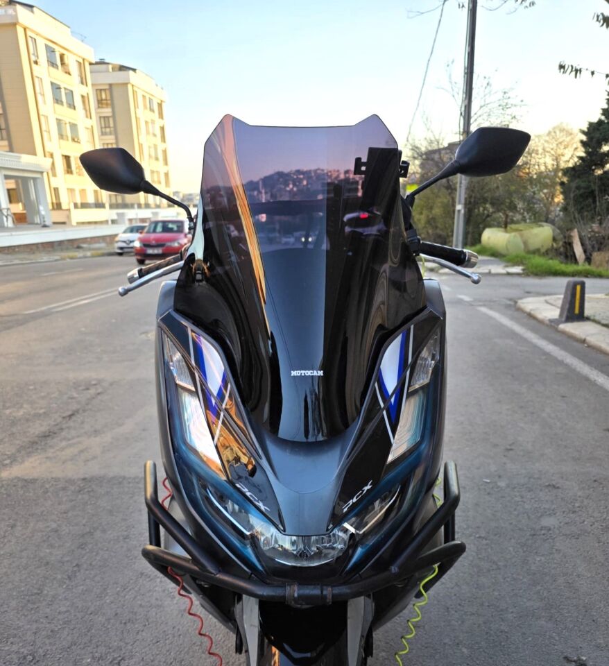 MOTOCAM Honda PCX Ön Cam 2021-2024 Model 47cm Siyah Renkli 4mm SPORTİF
