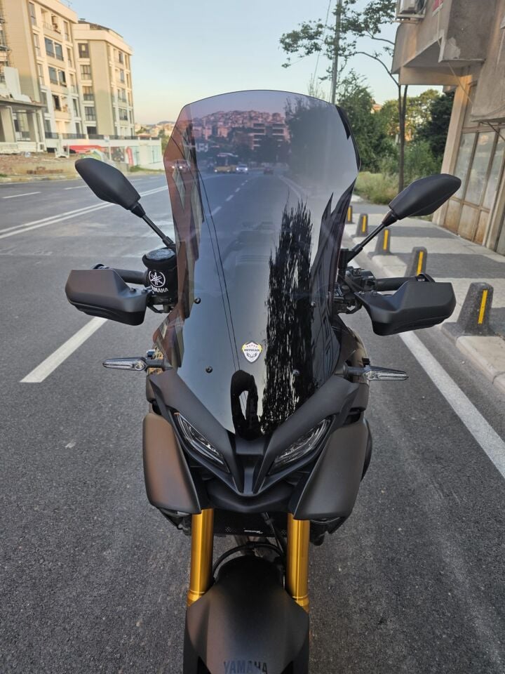 MOTOCAM Yamaha Tracer 900 Ön Cam 2023-2026 Model 61cm Siyah Renkli 4mm