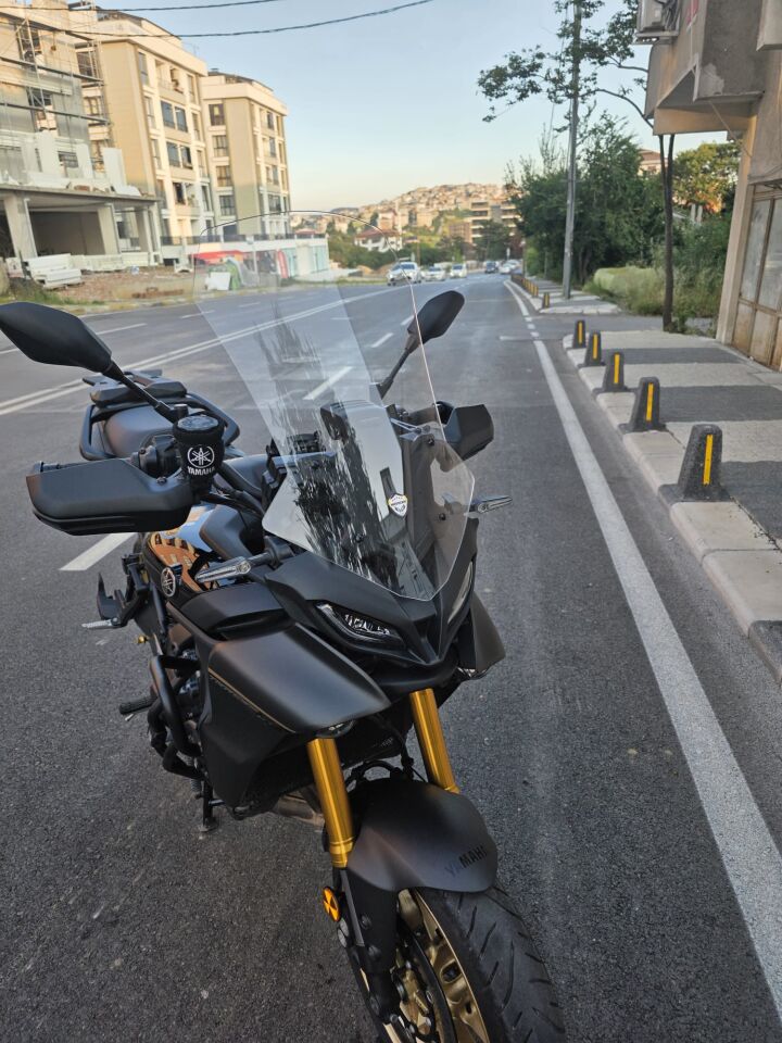 MOTOCAM Yamaha Tracer 900 Ön Cam 2023-2026 Model 61cm Şeffaf Renkli 4mm Uzun