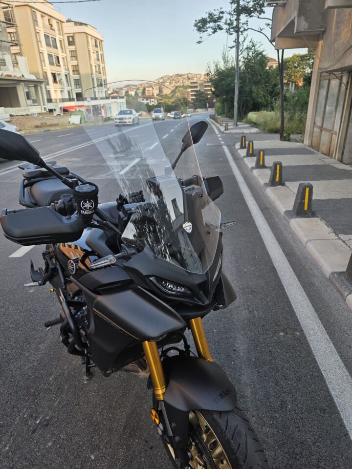 MOTOCAM Yamaha Tracer 900 Ön Cam 2023-2026 Model 61cm Şeffaf Renkli 4mm Uzun