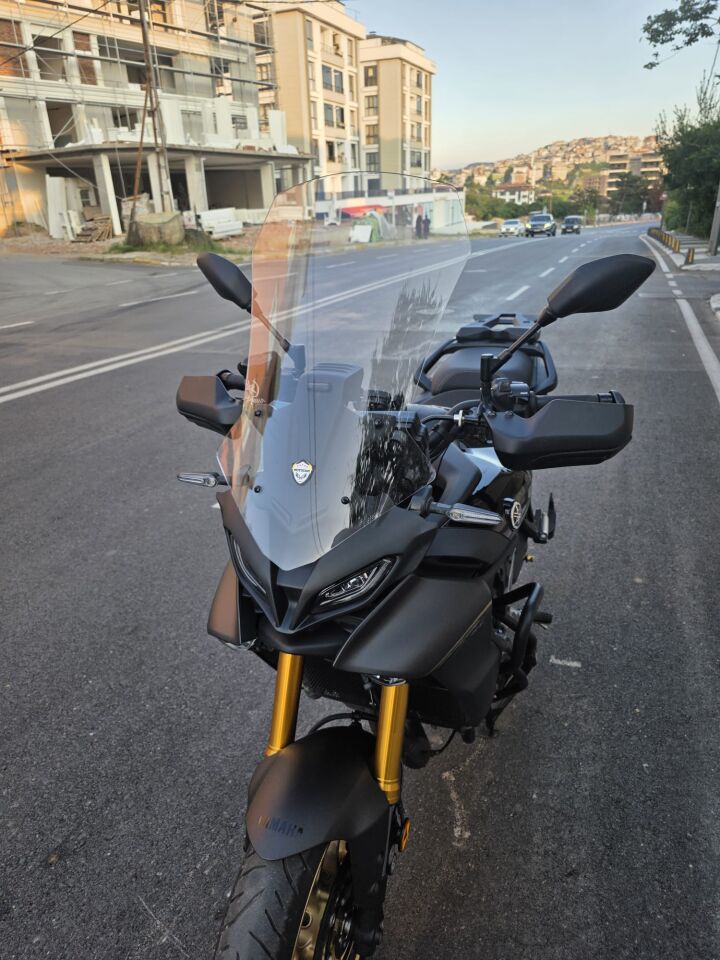 MOTOCAM Yamaha Tracer 900 Ön Cam 2023-2026 Model 61cm Şeffaf Renkli 4mm Uzun