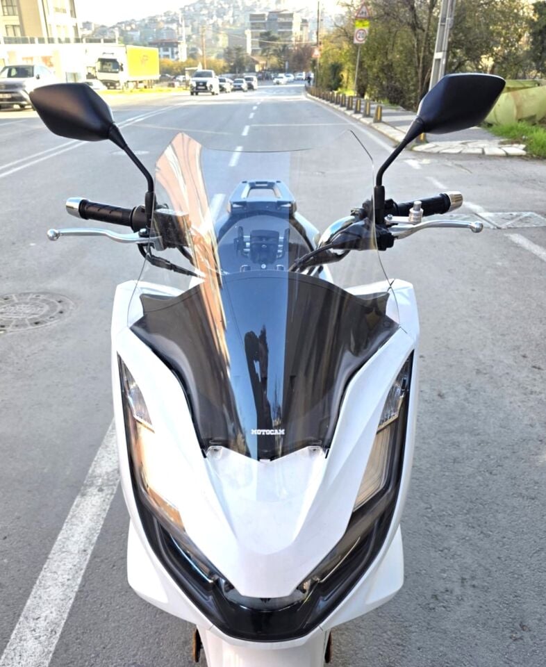 MOTOCAM Honda PCX Ön Cam 2021-2024 Model 47cm Şeffaf Renkli 4mm SPORTİF