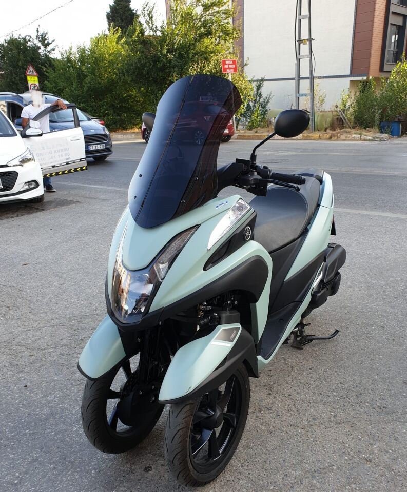 MOTOCAM Yamaha Tricity 155 Ön Cam 2014-2026 Model 60cm Siyah Renkli 4mm