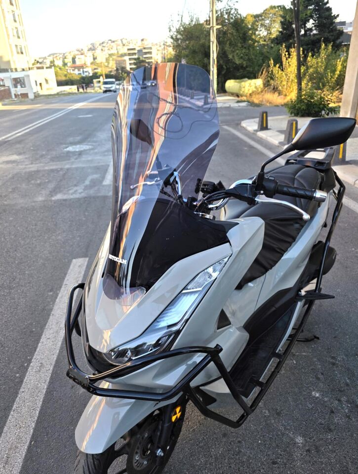 MOTOCAM Honda PCX Ön Cam 2021-2024 Model 65cm Füme Renkli 4mm