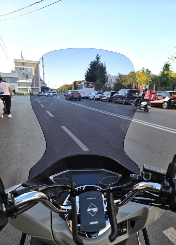 MOTOCAM Honda PCX Ön Cam 2021-2024 Model 65cm Füme Renkli 4mm