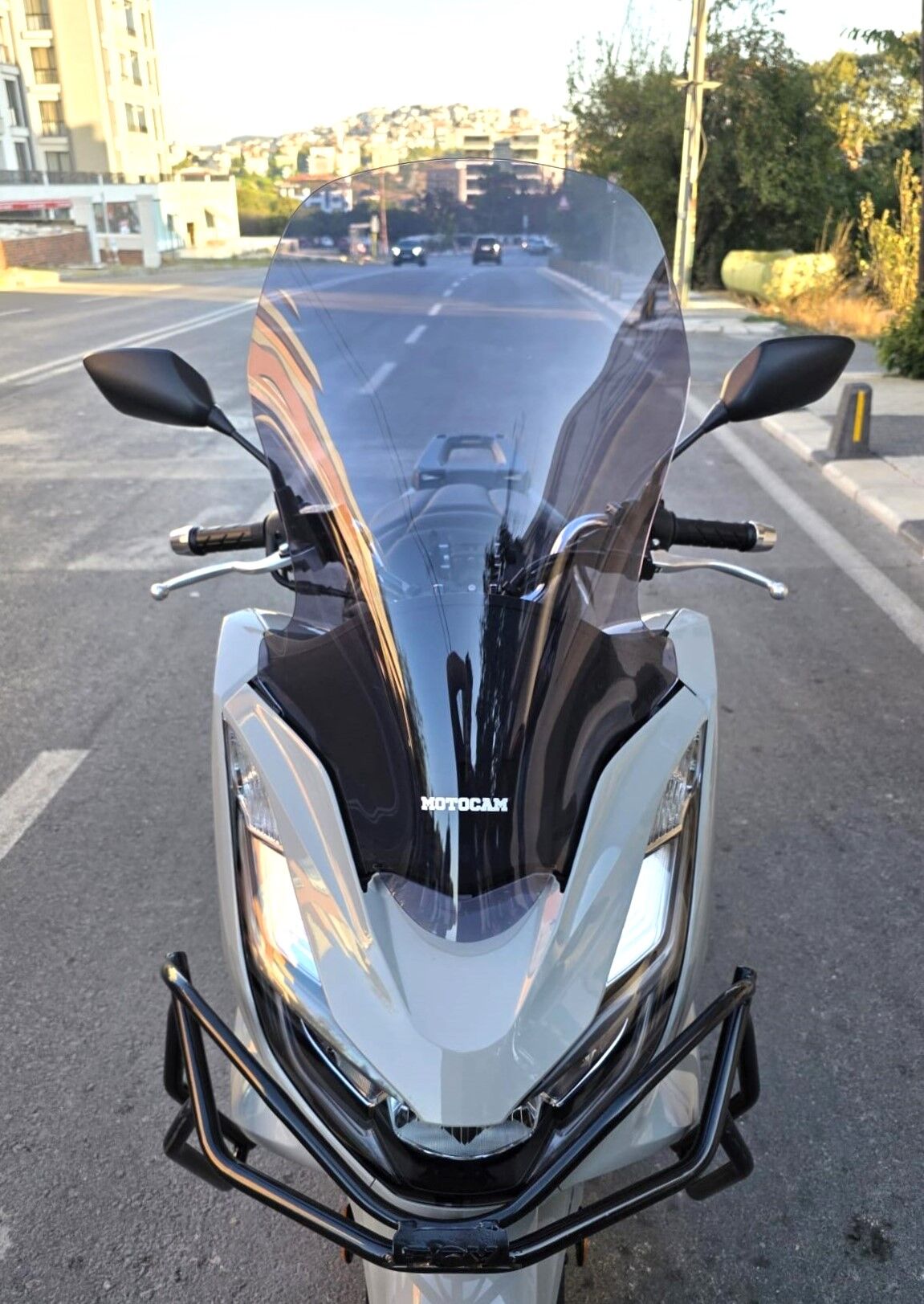 MOTOCAM Honda PCX Ön Cam 2021-2024 Model 65cm Füme Renkli 4mm
