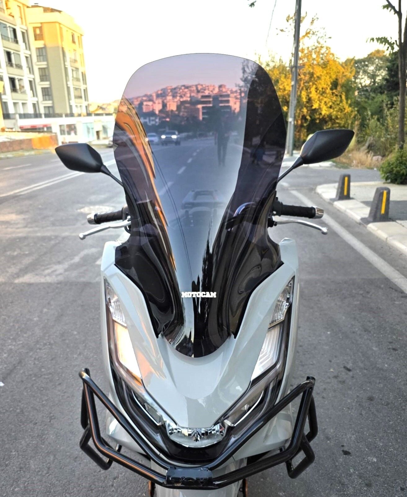 MOTOCAM Honda PCX Ön Cam 2021-2024 Model 65cm Siyah Renkli 4mm