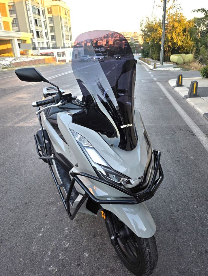 MOTOCAM Honda PCX Ön Cam 2021-2024 Model 65cm Siyah Renkli 4mm