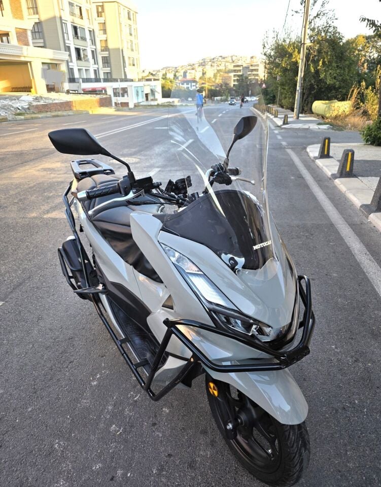 MOTOCAM Honda PCX Ön Cam 2021-2024 Model 65cm Şeffaf Renkli 4mm