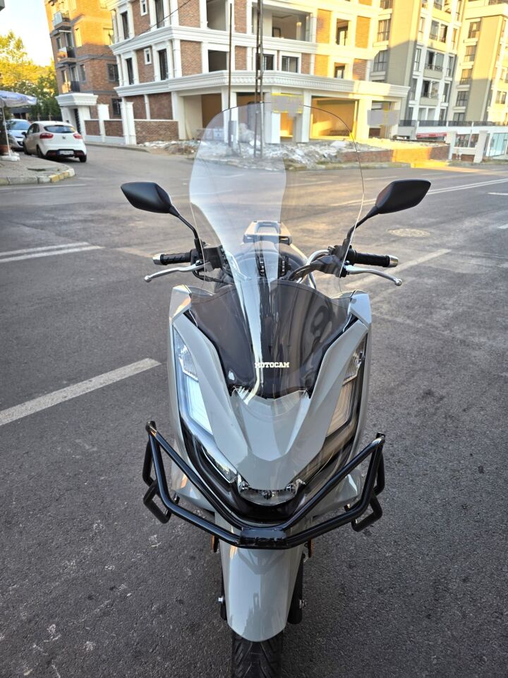 MOTOCAM Honda PCX Ön Cam 2021-2024 Model 65cm Şeffaf Renkli 4mm