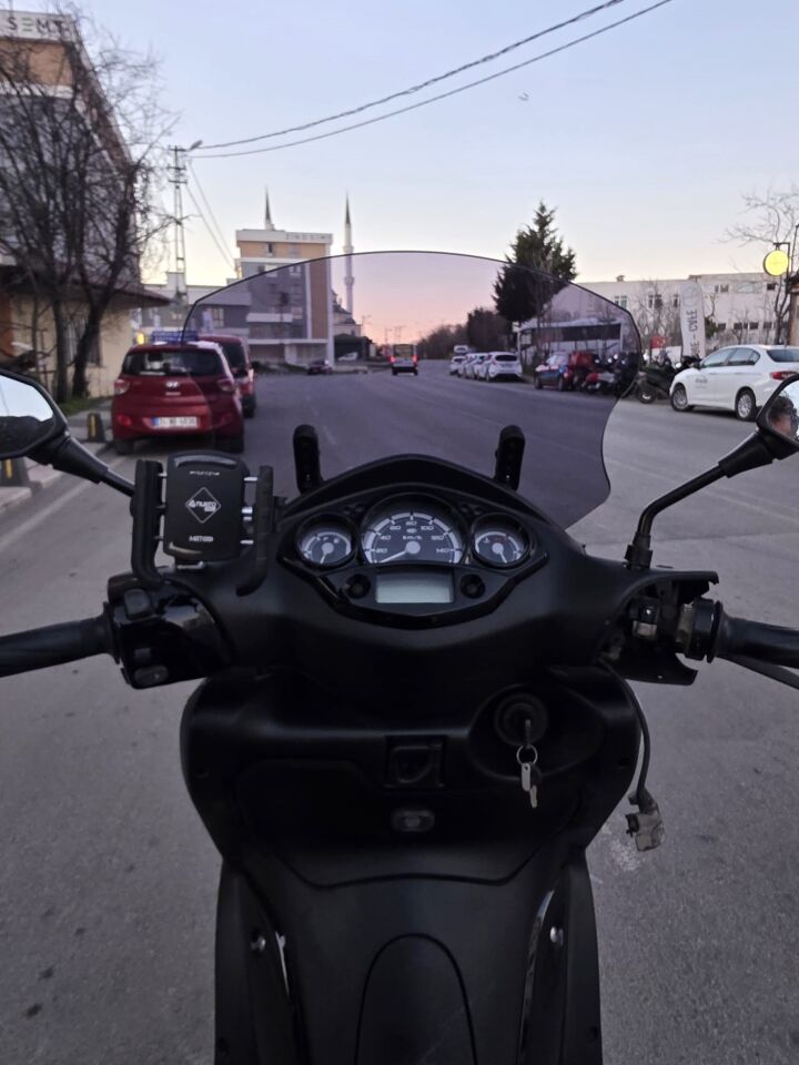 MOTOCAM Yamaha Xcity 250 Ön Cam 2007-2017 Model 40cm Füme Renkli 4mm