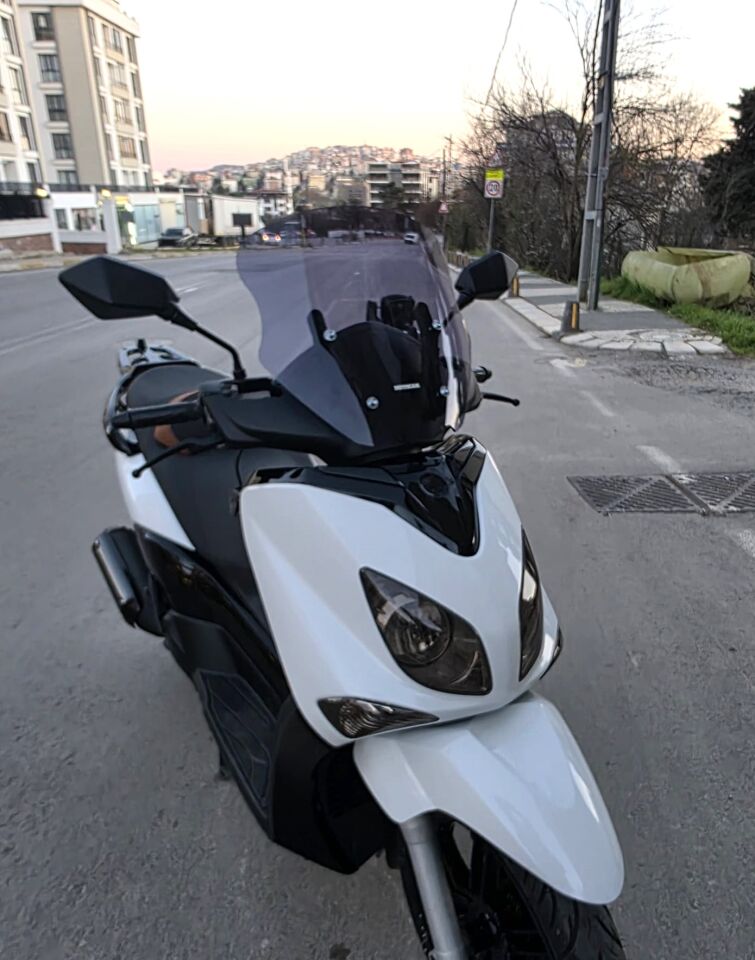 MOTOCAM Yamaha Xcity 250 Ön Cam 2007-2017 Model 40cm Füme Renkli 4mm