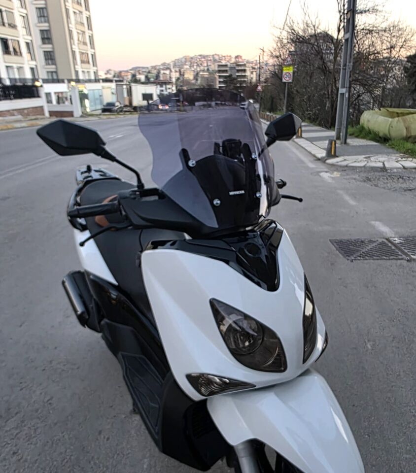 MOTOCAM Yamaha Xcity 250 Ön Cam 2007-2017 Model 40cm Füme Renkli 4mm