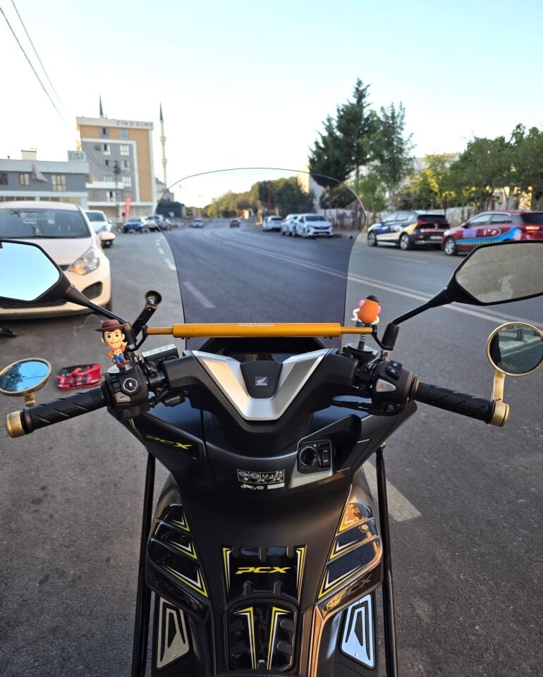 MOTOCAM Honda PCX Ön Cam 2025-2026 Model 66cm Füme Renkli 4mm