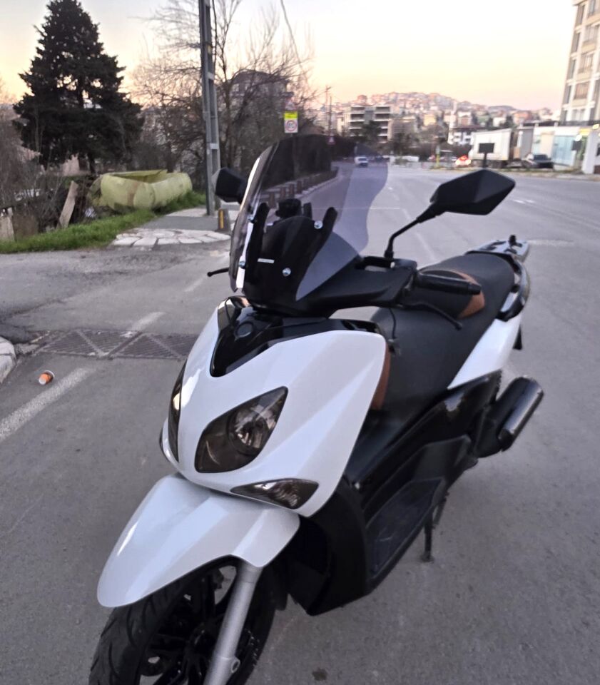 MOTOCAM Yamaha Xcity 250 Ön Cam 2007-2017 Model 40cm Füme Renkli 4mm