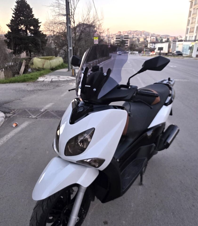MOTOCAM Yamaha Xcity 250 Ön Cam 2007-2017 Model 40cm Füme Renkli 4mm