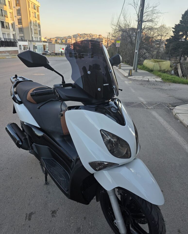 MOTOCAM Yamaha Xcity 250 Ön Cam 2007-2017 Model 40cm Siyah Renkli 4mm