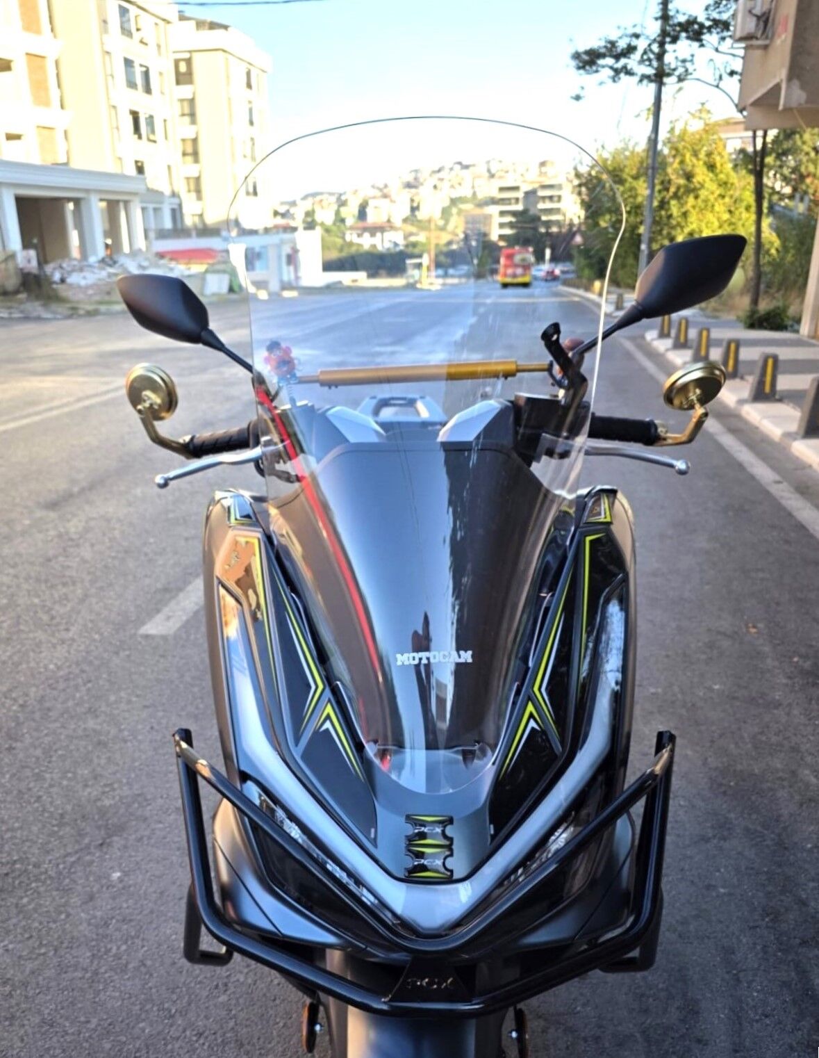 MOTOCAM Honda PCX Ön Cam 2025-2026 Model 66cm Şeffaf Renkli 4mm