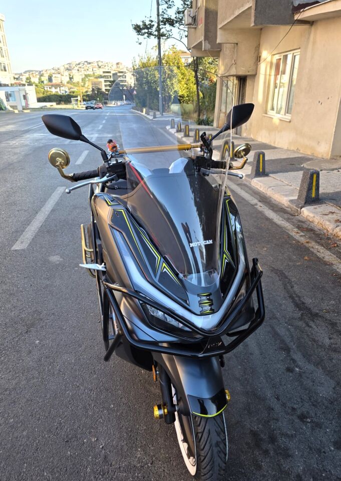 MOTOCAM Honda PCX Ön Cam 2025-2026 Model 66cm Şeffaf Renkli 4mm