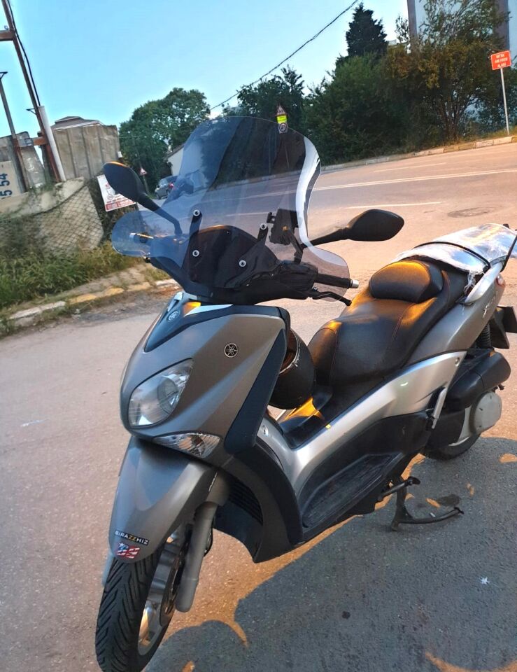 MOTOCAM Yamaha Xcity 250 Ön Cam 2011-2016 Model 50cm Füme Renkli 4mm ELCİKLİ