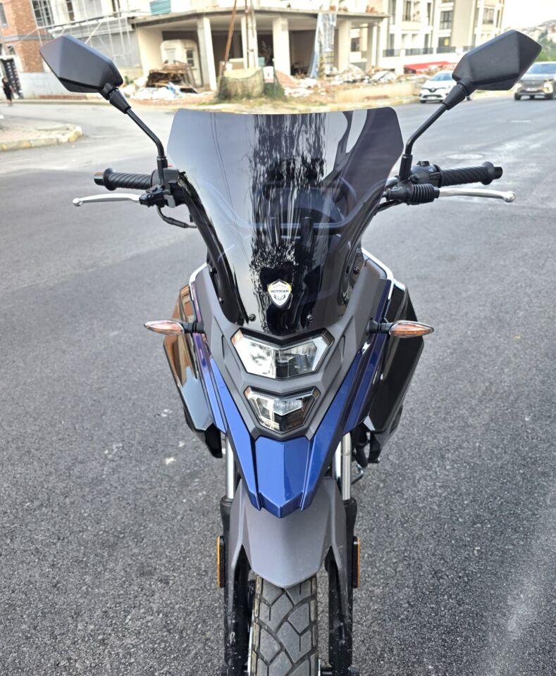 MOTOCAM SYM NHT 200 Ön Cam 2023-2026 Model 30cm Siyah Renkli 4mm SPORTİF