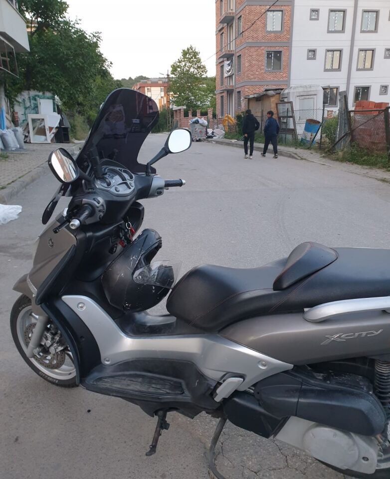 MOTOCAM Yamaha Xcity 250 Ön Cam 2011-2016 Model 50cm Siyah Renkli 4mm ELCİKLİ