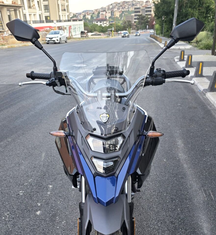 MOTOCAM SYM NHT 200 Ön Cam 2023-2026 Model 30cm Şeffaf Renkli 4mm SPORTİF