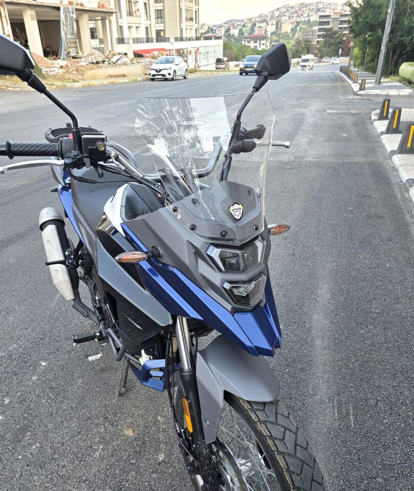 MOTOCAM SYM NHT 200 Ön Cam 2023-2026 Model 30cm Şeffaf Renkli 4mm SPORTİF