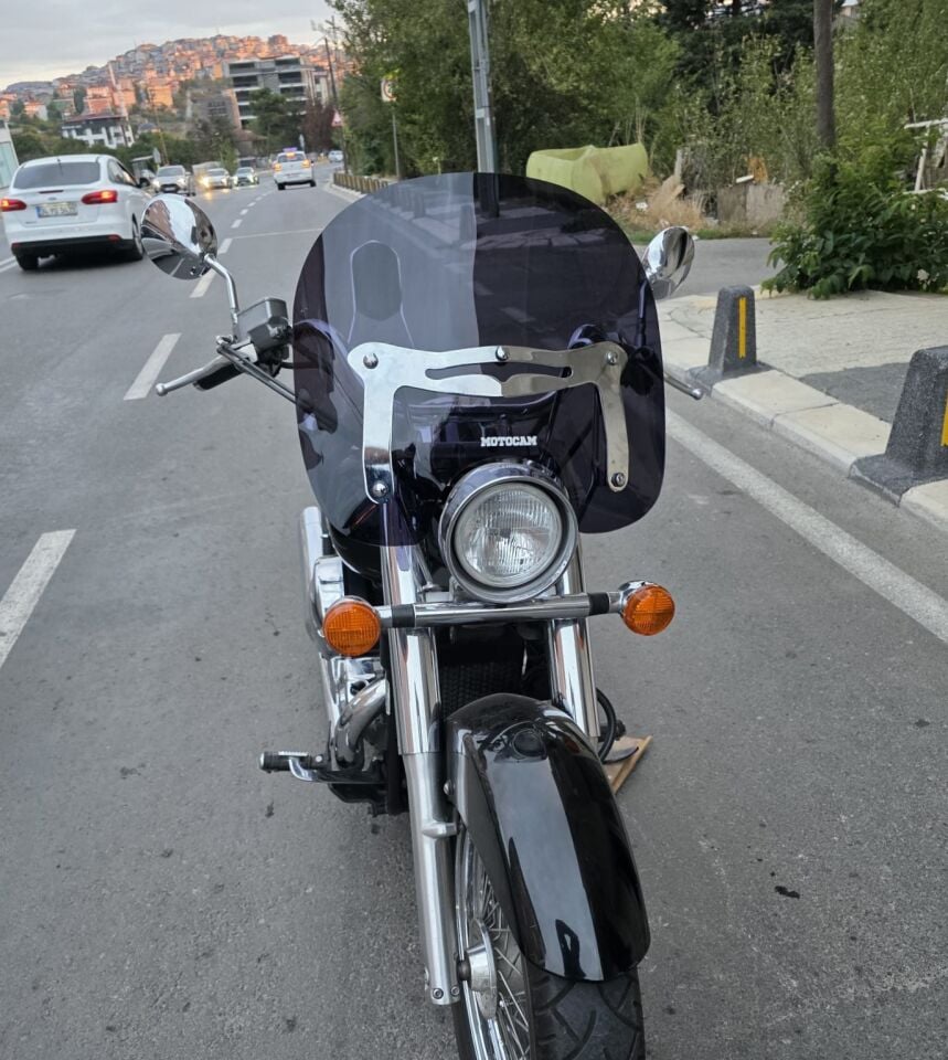 MOTOCAM Honda Shadow 750 Ön Cam 1999-2010 Model 45cm Siyah Renkli 4mm APARATSIZ