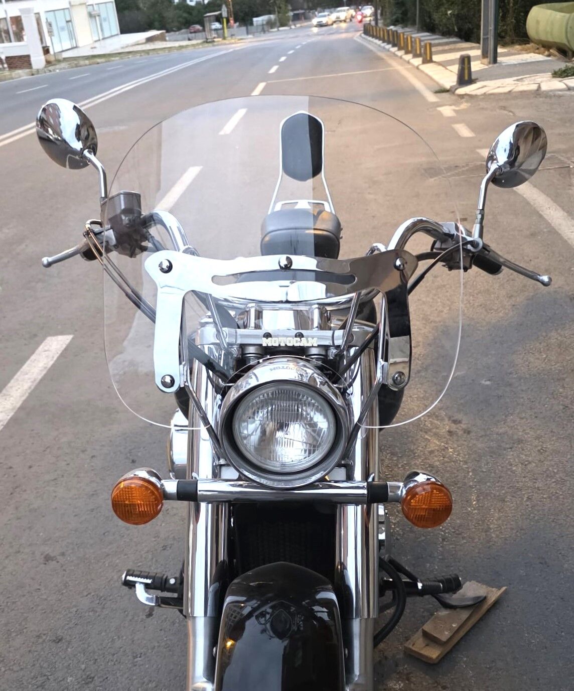 MOTOCAM Honda Shadow 750 Ön Cam 1999-2010 Model 45cm Şeffaf Renkli 4mm APARATSIZ