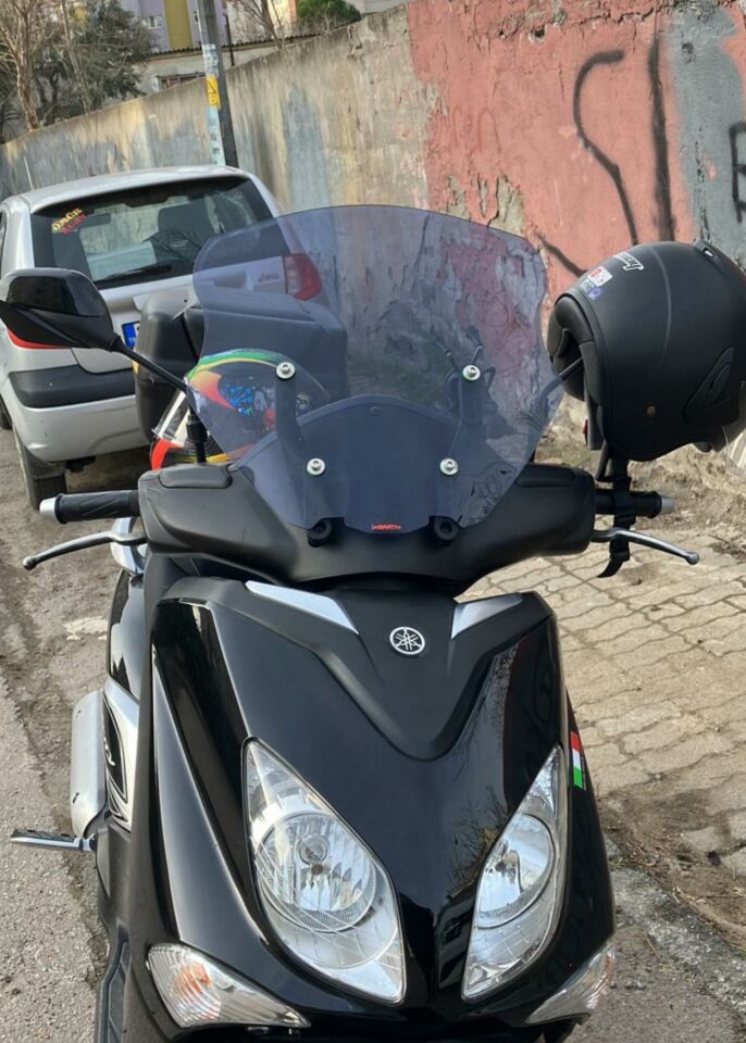 MOTOCAM Yamaha Xenter 150 Ön Cam 2013-2016 Model 40cm Füme Renkli 4mm