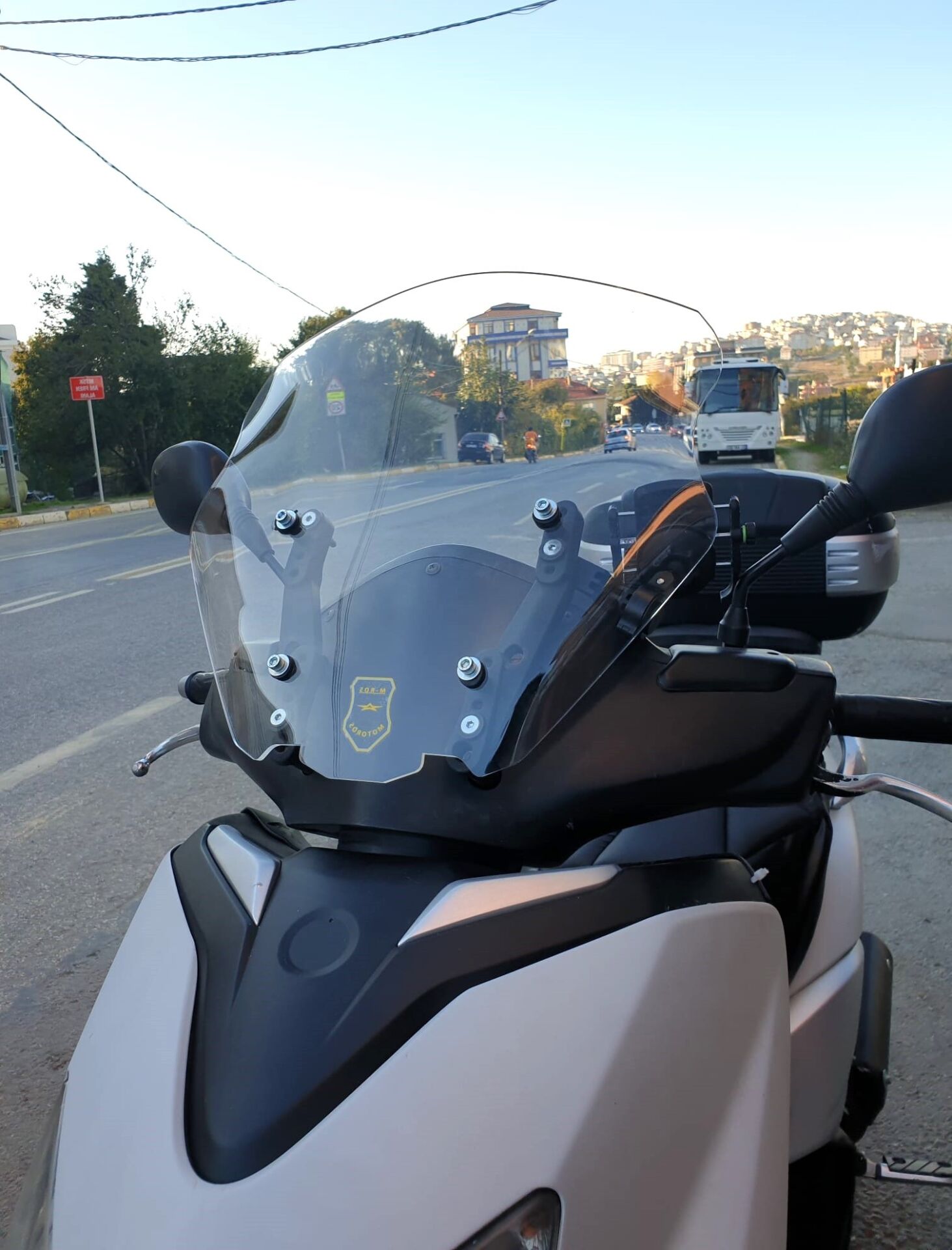 MOTOCAM Yamaha Xenter 150 Ön Cam 2013-2016 Model 40cm Şeffaf Renkli 4mm