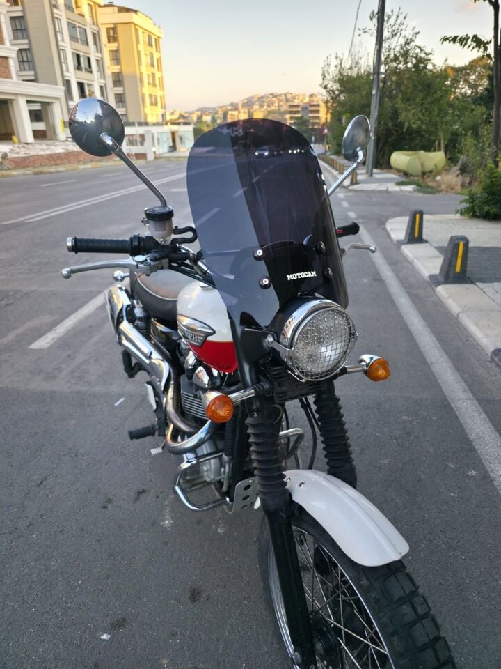 MOTOCAM Trıumph Scrambler 900 Ön Cam 2005-2025-2026 Model 45cm Siyah Renkli 4mm