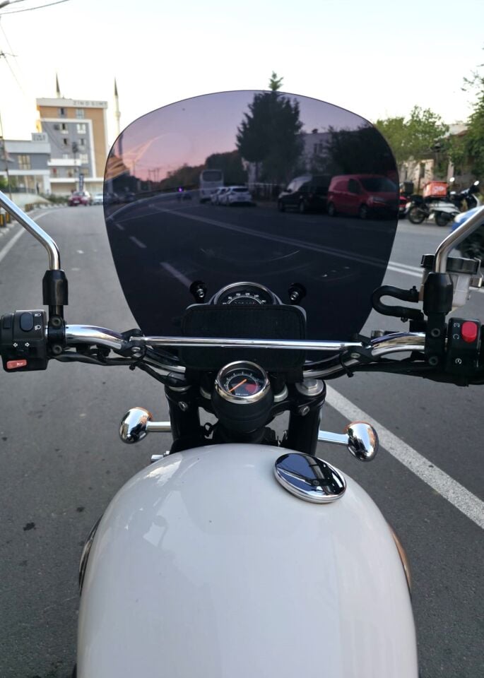 MOTOCAM Trıumph Scrambler 900 Ön Cam 2005-2025-2026 Model 45cm Siyah Renkli 4mm