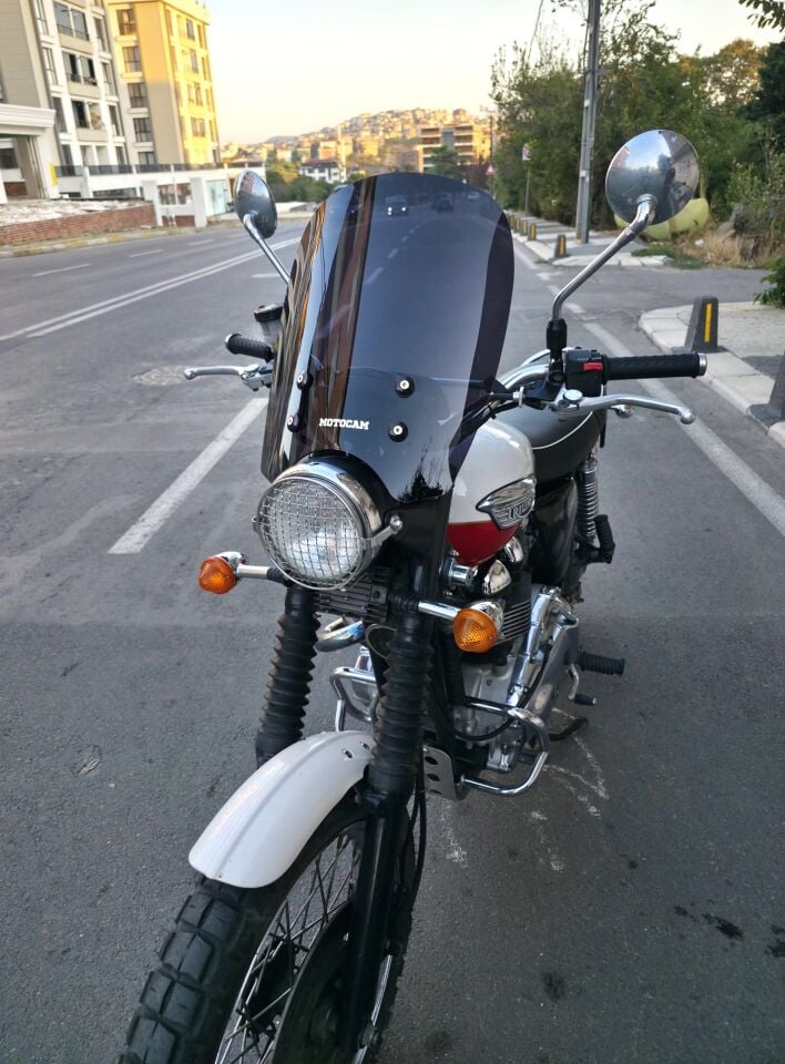 MOTOCAM Trıumph Scrambler 900 Ön Cam 2005-2025-2026 Model 45cm Siyah Renkli 4mm