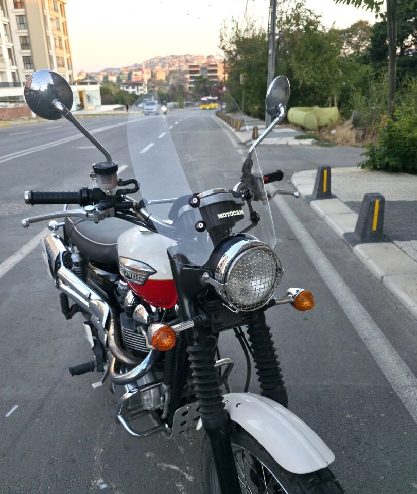 MOTOCAM Trıumph Scrambler 900 Ön Cam 2005-2025-2026 Model 45cm Şeffaf Renkli 4mm